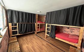 Lola Backpacker'S Hostel
